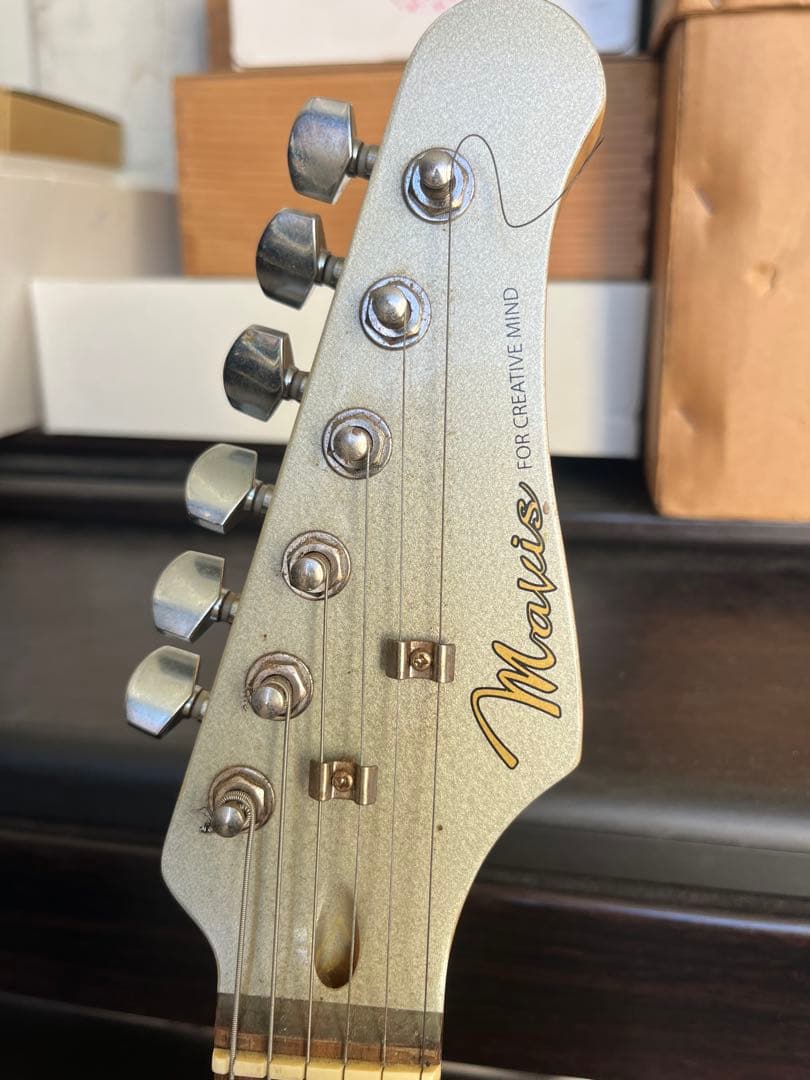 Mavis エレキギター シルバー