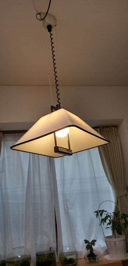 昭和レトロなナショナルのリーラーペンダント