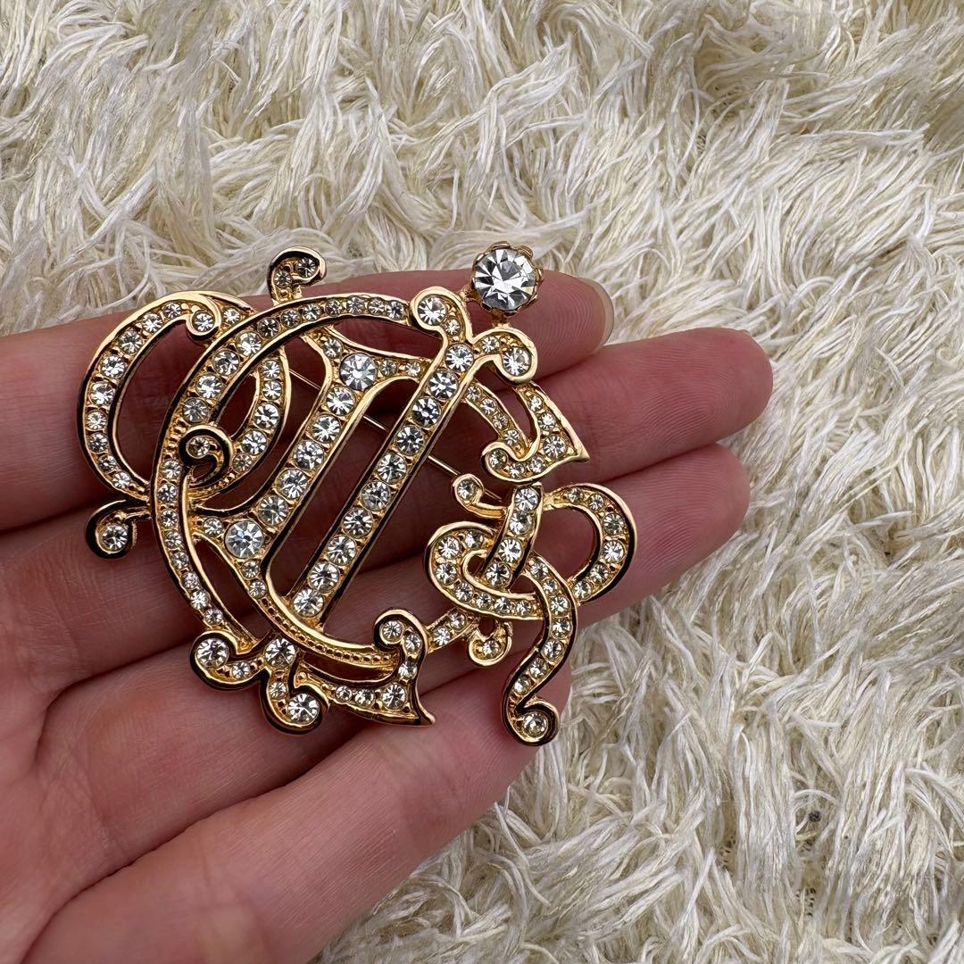 Dior ゴールド ブローチ エンブレムロゴ