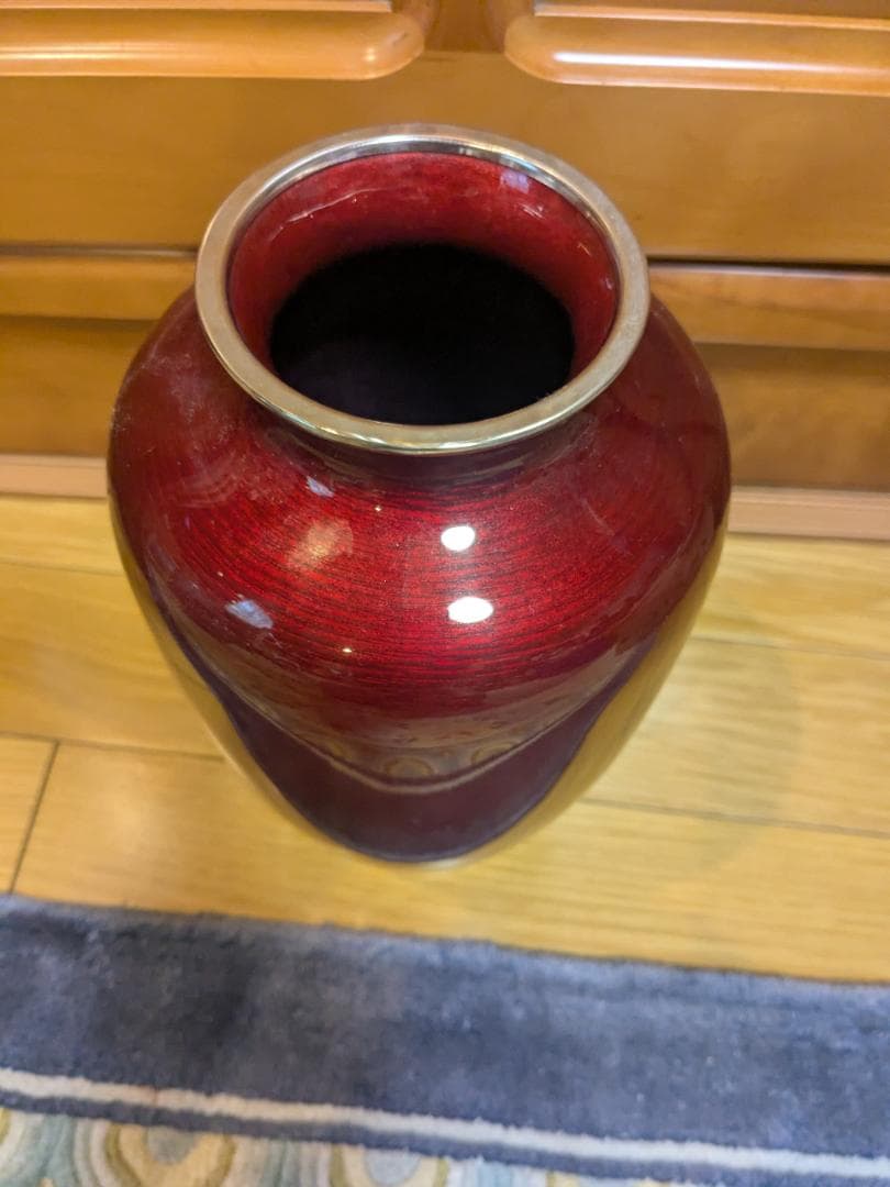 赤色ガラスつぼ型花瓶 鶴模様