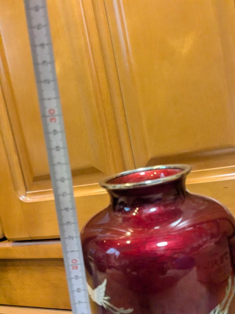 赤色ガラスつぼ型花瓶 鶴模様