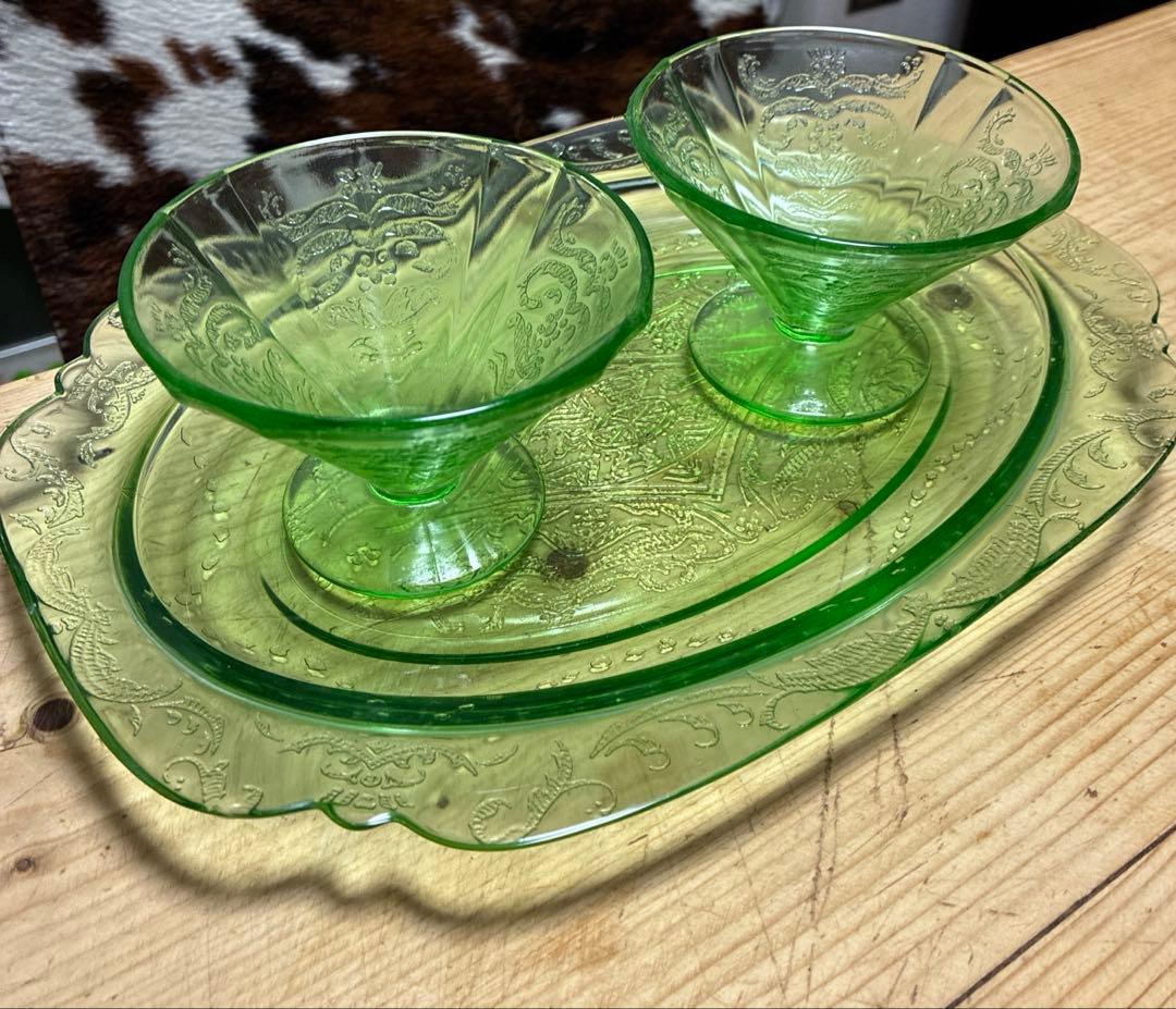 レア　ウランガラス　フェデラルマドリッド　シャーベットペア　大型オーバルトレイ