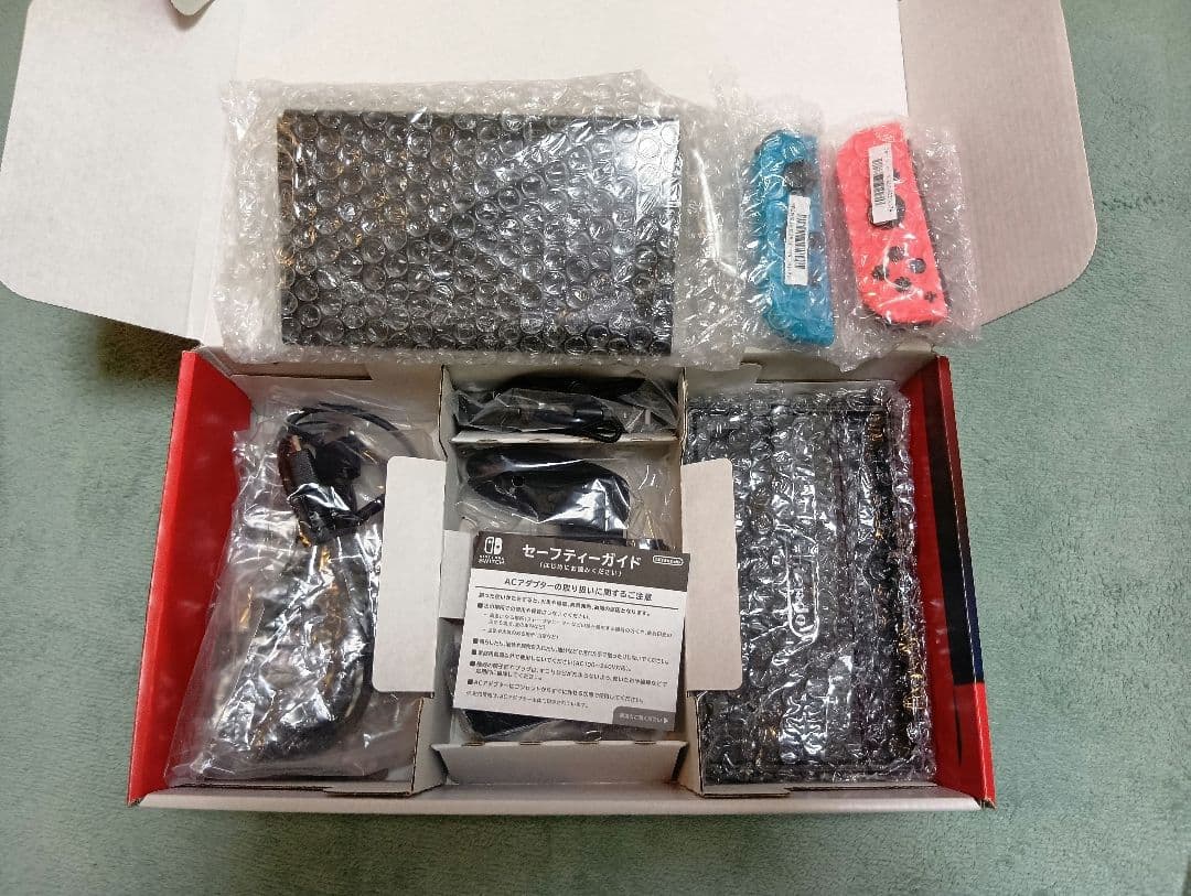 Nintendo Switch 本体　ネオンブルー/ネオンレッドバッテリー強化版