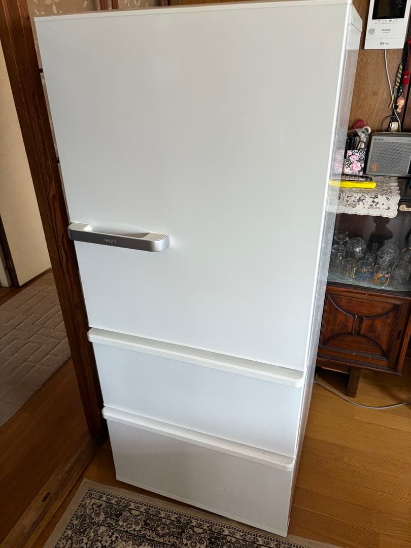ホワイト冷蔵庫 ガラス棚付き