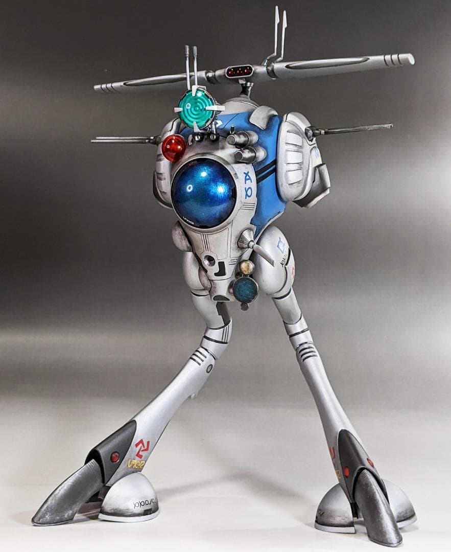 プラモデル　ハセガワ　1/72 リガード／偵察型（超時空要塞マクロス）組立塗装済