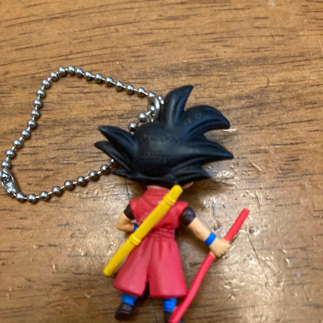 キーホルダー　ドラゴンボール　孫　悟空　悟飯　正義　のどれか