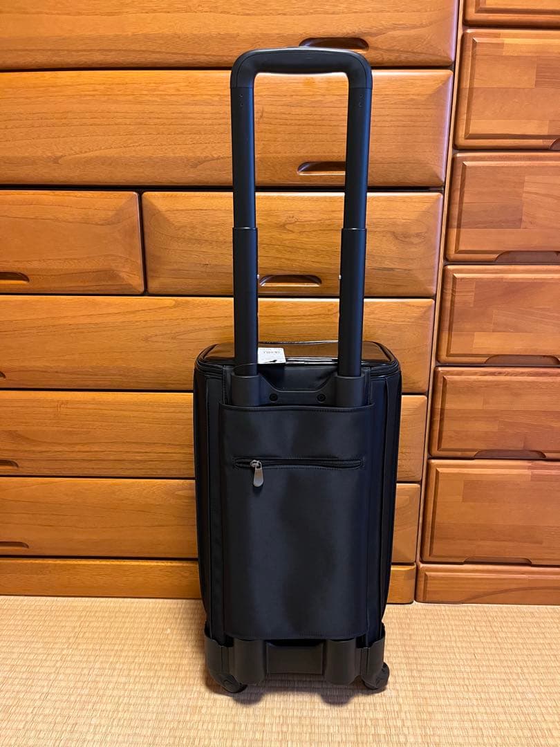 黒 キャリーケース