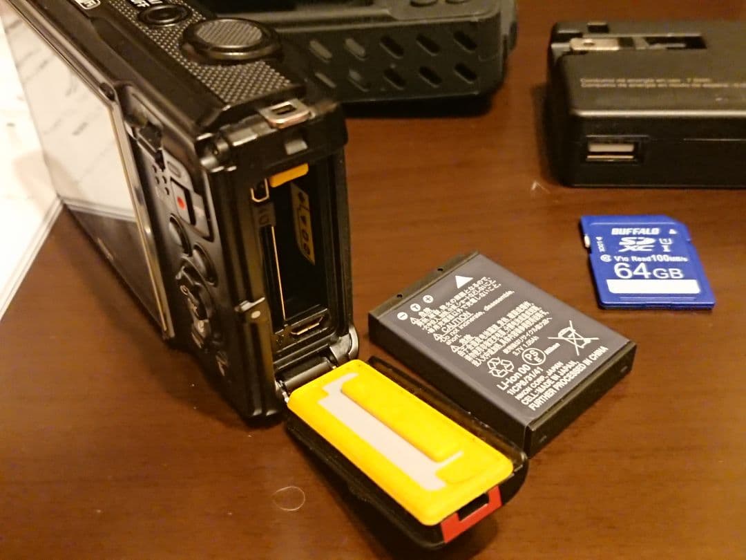 Nikon COOLPIX W300 防水デジタルカメラ　セット