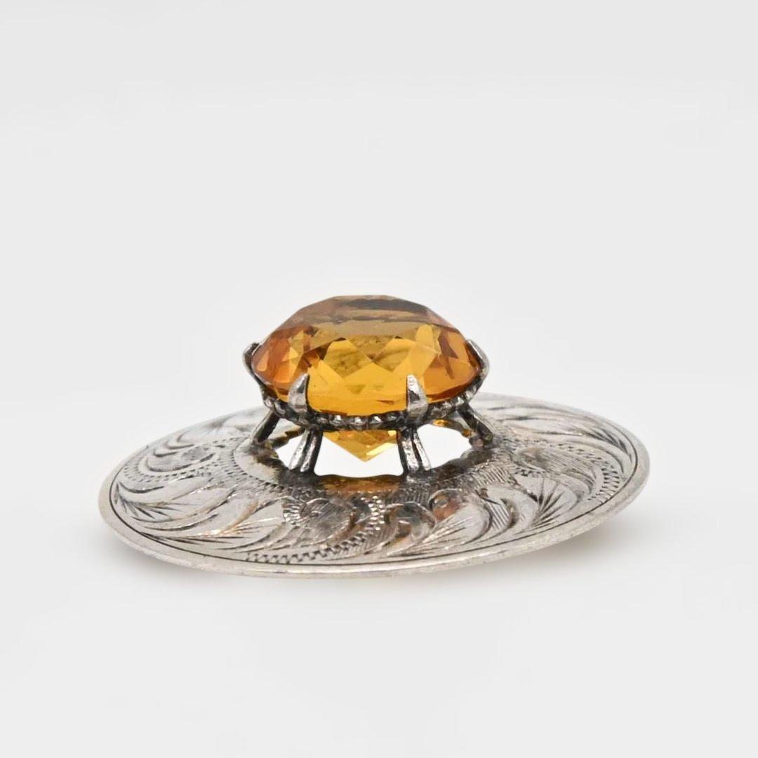 ケルトのブローチ　渦巻き紋様 水晶 シルバーメッキ MIZPAH社　s0905