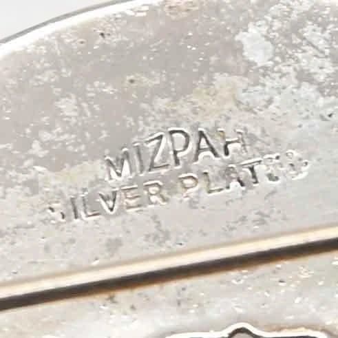 ケルトのブローチ　渦巻き紋様 水晶 シルバーメッキ MIZPAH社　s0905