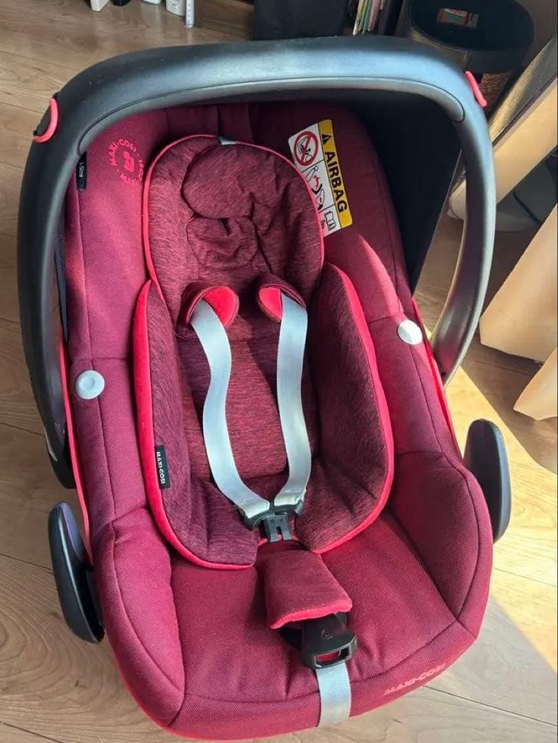 マキシコシ ペブル　プロ　アイサイズ　元値4万以上　ベビーシート　アダプター