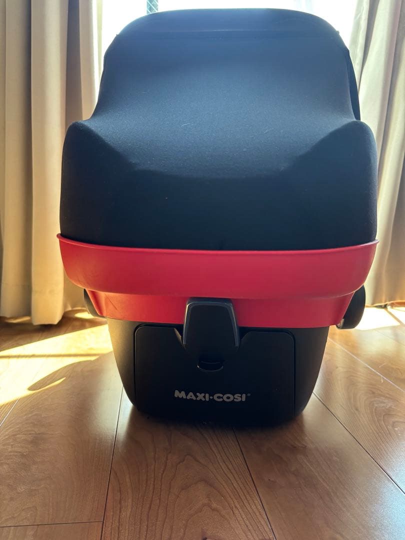 マキシコシ ペブル　プロ　アイサイズ　元値4万以上　ベビーシート　アダプター
