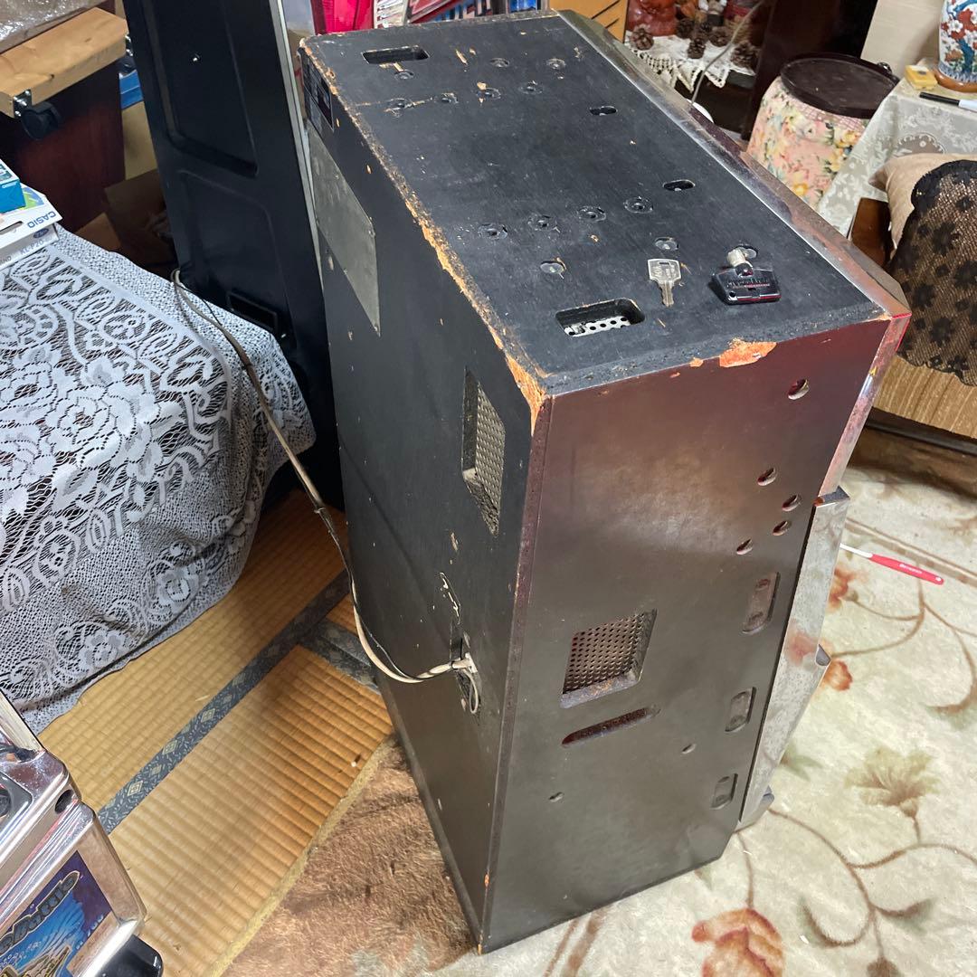 送料込み　パチスロ 4号機　クランキーコンドル　ドアキー　設定キー付きです