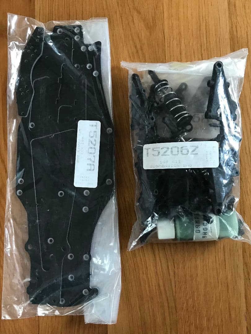 Schumacher シューマッハ 電動RC 1/10 SST 2000