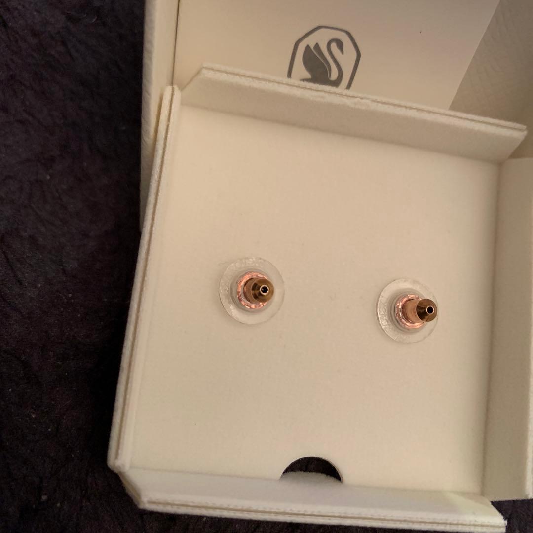 SWAROVSKI Nice スタッドピアス フェザー ローズゴールド　美品新品