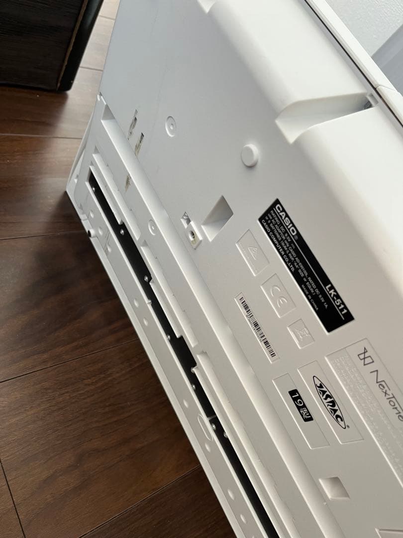 CASIO LK-511 電子ピアノ　光ナビゲーション 高さ調節可能スタンド付