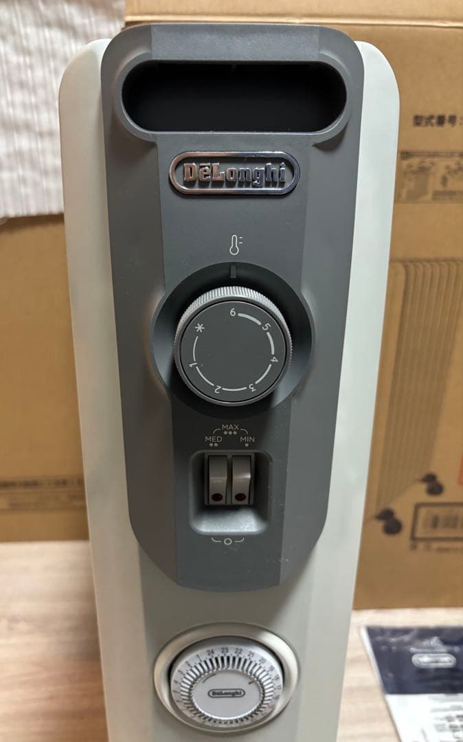 デロンギ　オイルヒーター