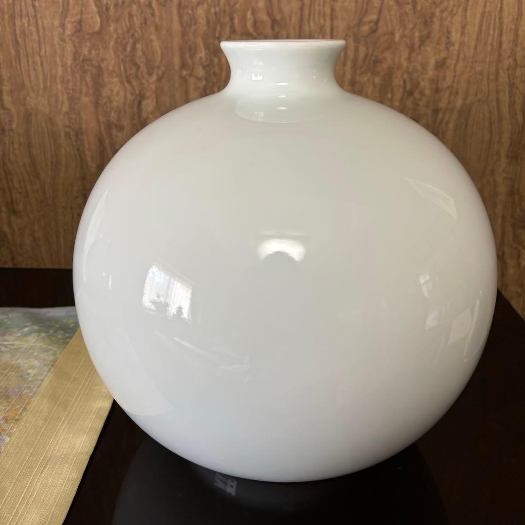 井上萬二　　丸壺　　白磁