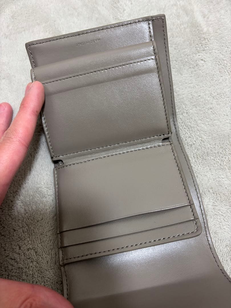 CELINE コンパクト財布　Small Tri-Fold Pebble