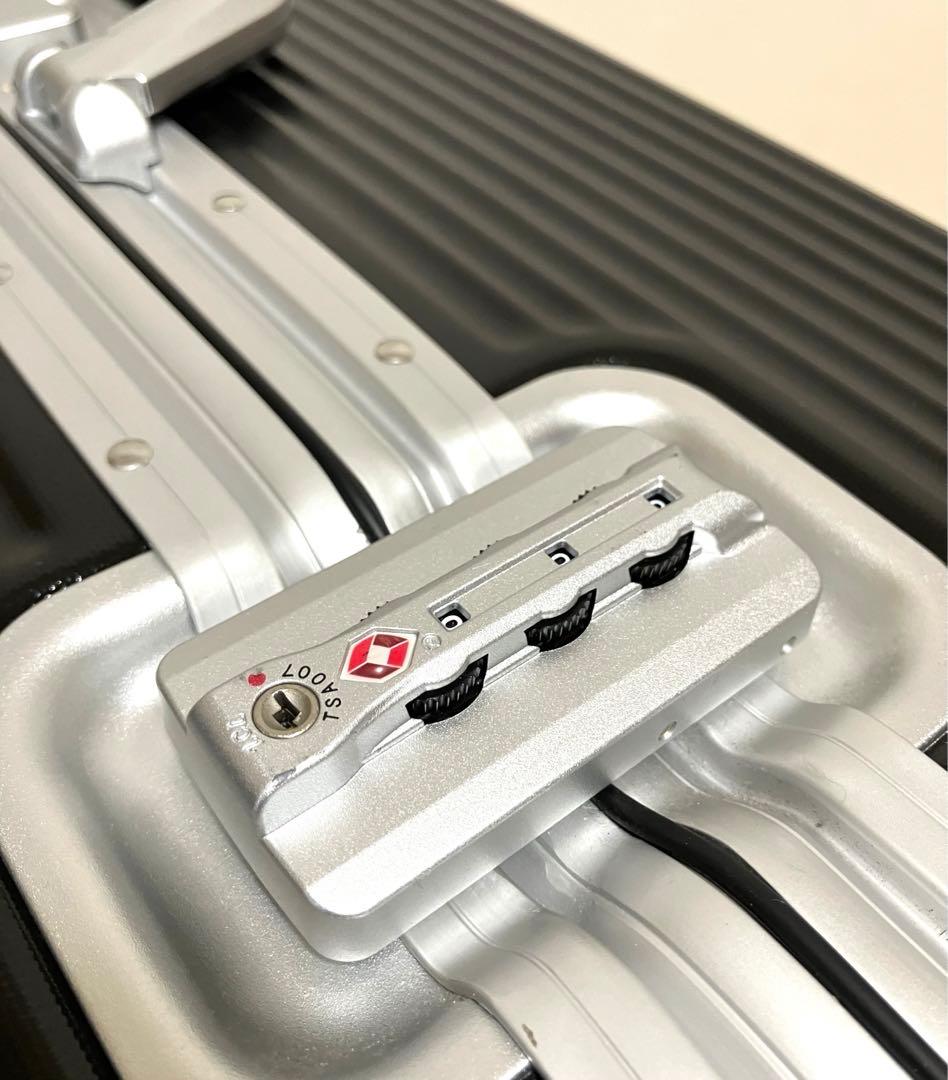 大容量105L TSAダブルロック 送料無料 スイスミリタリー プレミアム