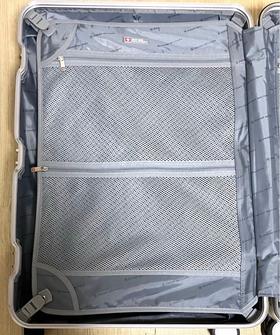 大容量105L TSAダブルロック 送料無料 スイスミリタリー プレミアム