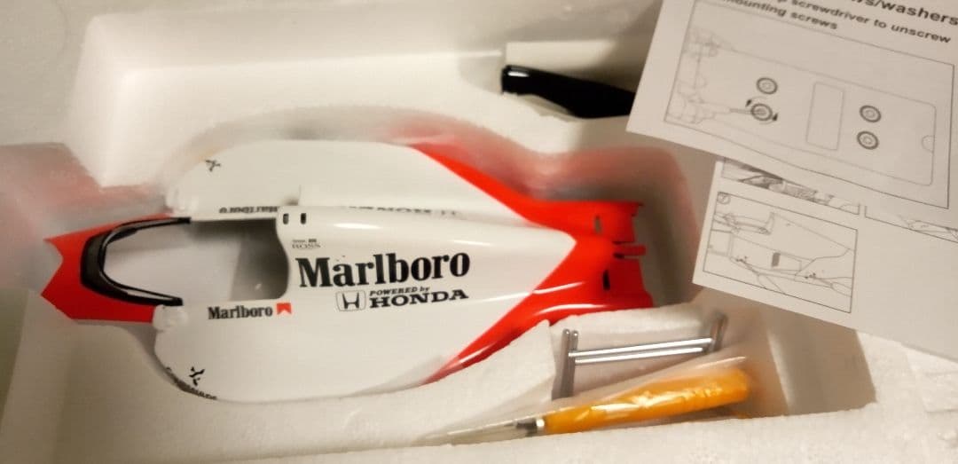 オートアート 1/18 マクラーレン MP4/6 A.セナ ミニチャンプス