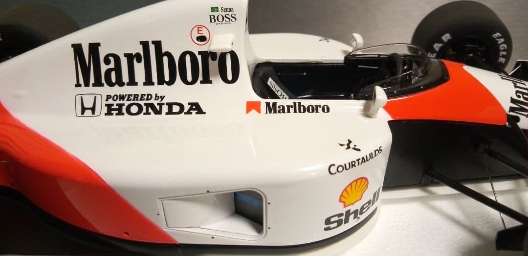 オートアート 1/18 マクラーレン MP4/6 A.セナ ミニチャンプス