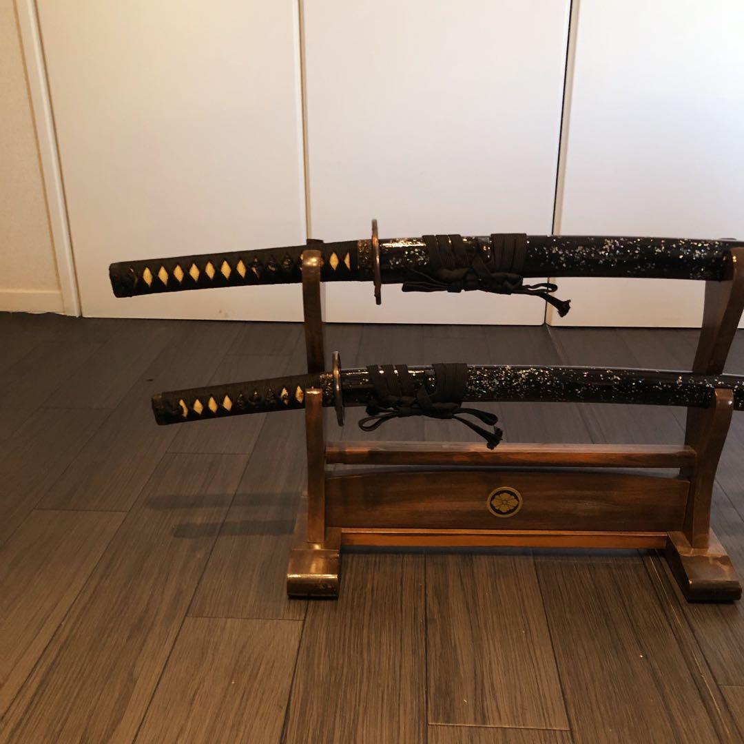 高級模造刀　優乱刃紋　大小セット　黒拵え　太刀　脇差　大小セット