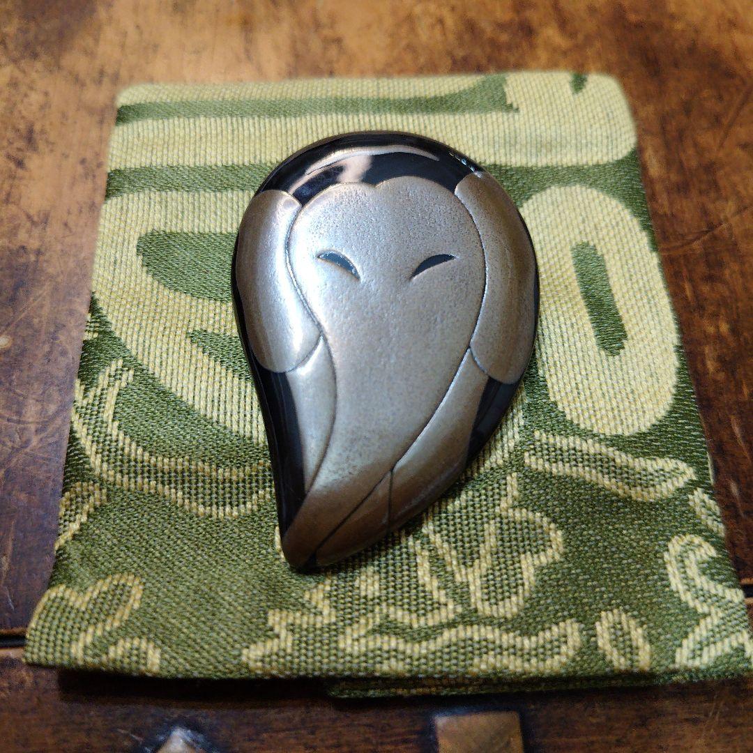 松田祥幹さんの蒔絵ブローチ兼用ペンダント　水牛の角　銀　シルバー　漆