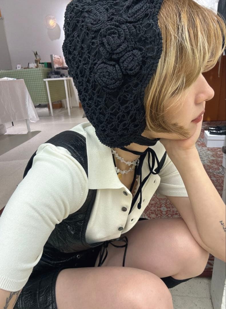 帽子 FETICO HAND-KNITTED ROSE BEANIE