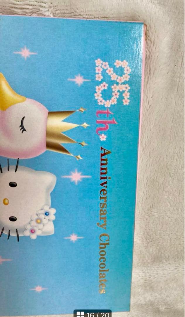 サンリオ キティ25周年アニバーサリー缶記念バッチ【激 レア❗️】スワン