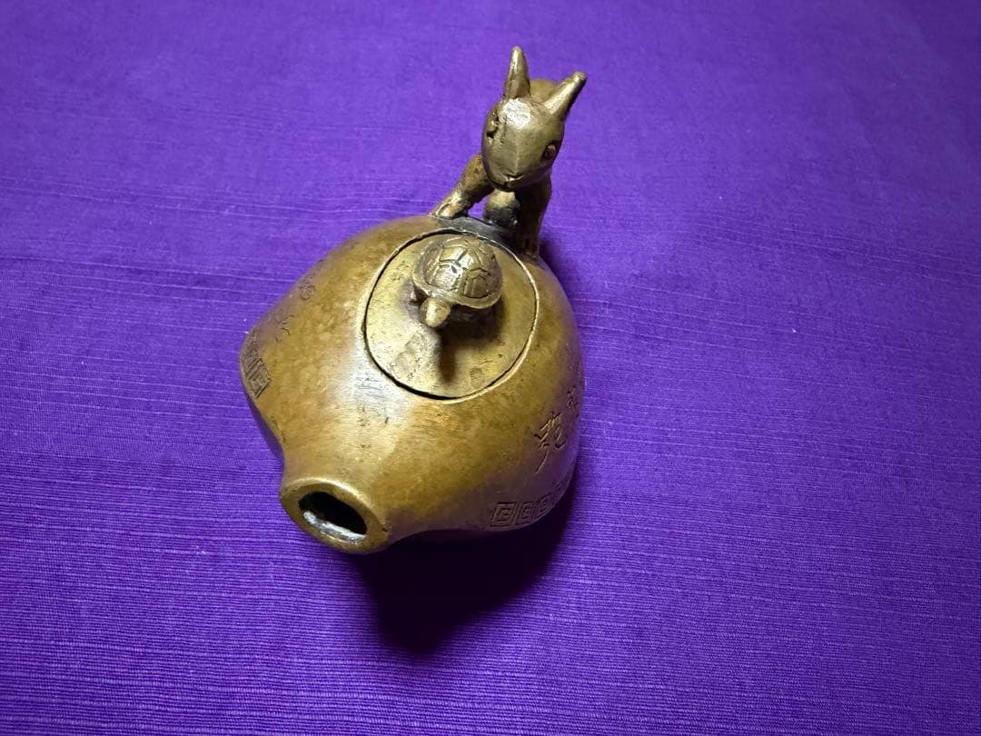 良品　中国古玩　水滴　水差し　亀兎図　黄銅製　時代物　出来抜群　書道具硯筆矢立