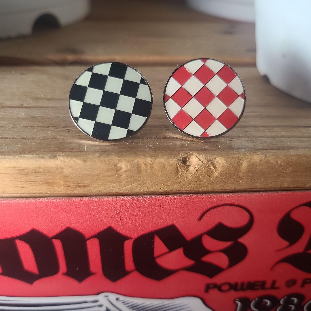 Supreme シュプリームチェッカーフラッグ ピンズ 初期 pin 完バッチ