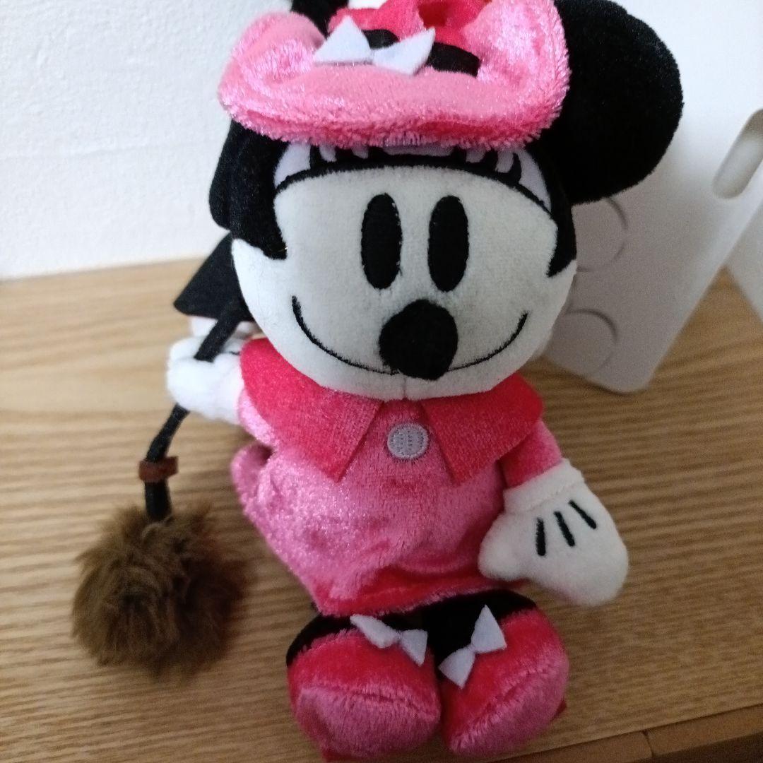 新品タグ付き　激レア　ディズニース ミッキー　ミニー　バッジ付きペアキーチェーン