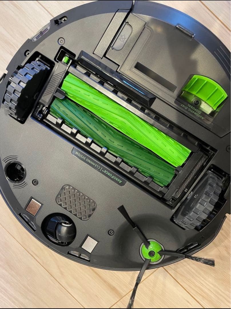 iRobot Roomba j7+ 自動ゴミ収集機能付き