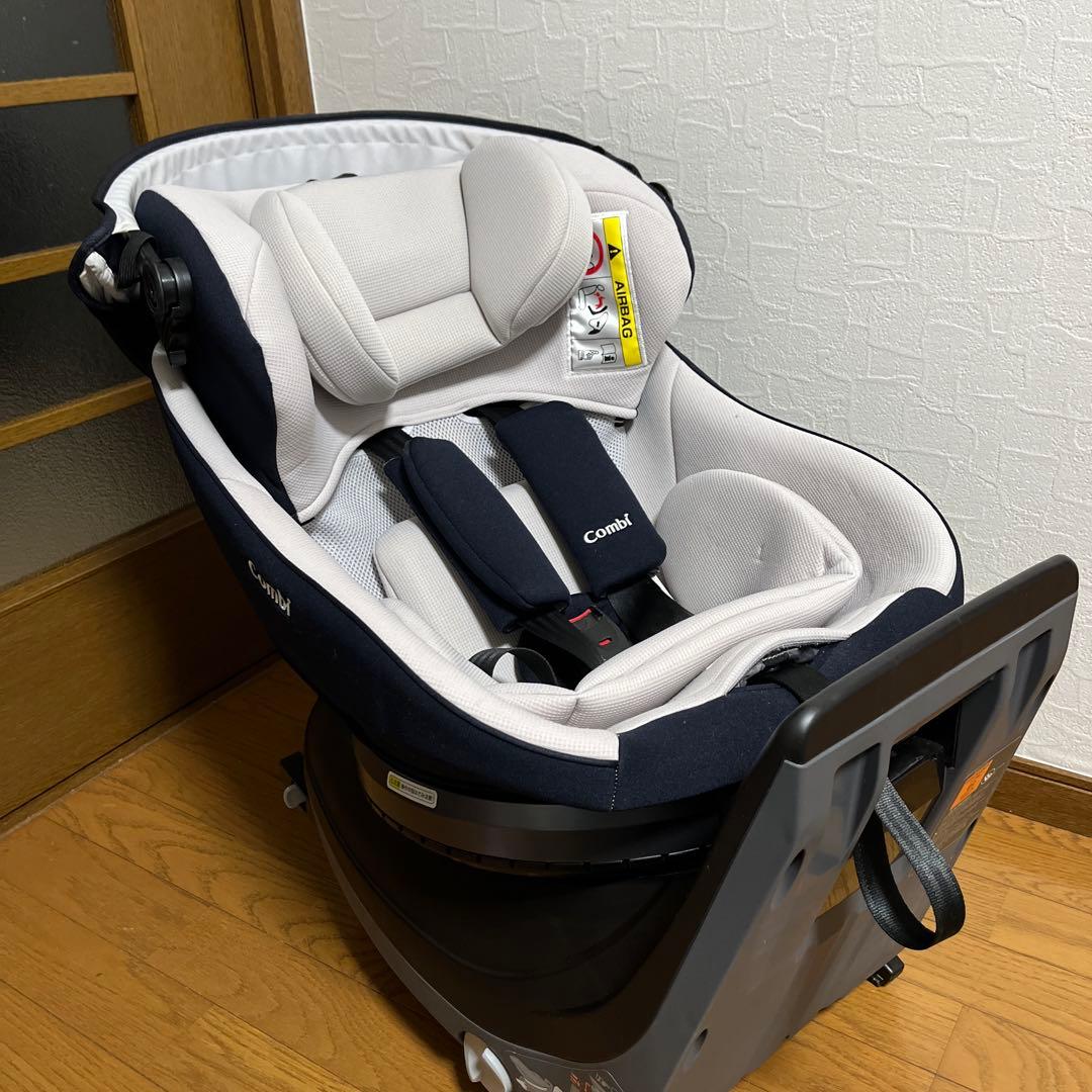 週末限定　Combi 回転式チャイルドシート ネイビー/グレー