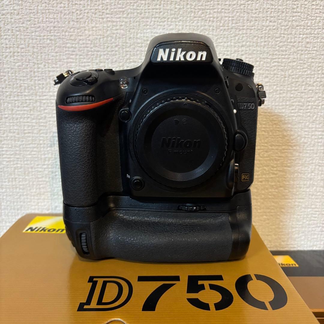 Nikon D750 一眼レフカメラ 本体+MB-D16