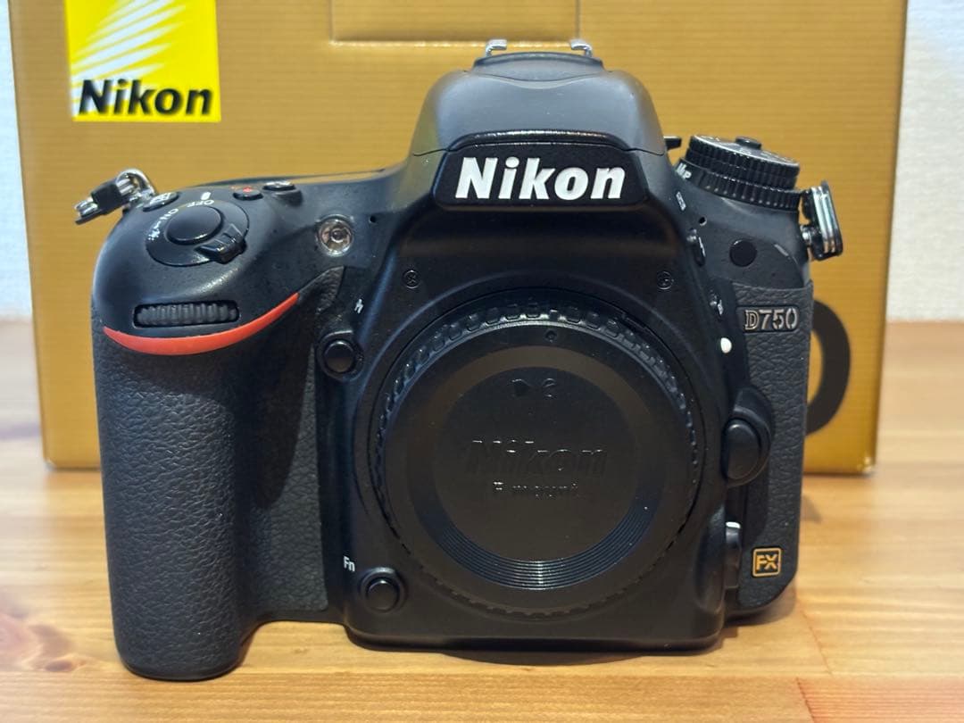 Nikon D750 一眼レフカメラ 本体+MB-D16