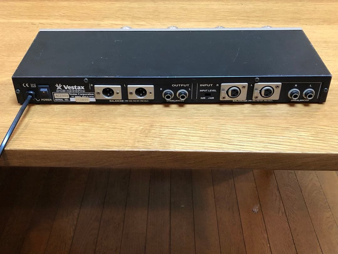 Vestax DCR-1200 Pro 4BANDアイソレーター