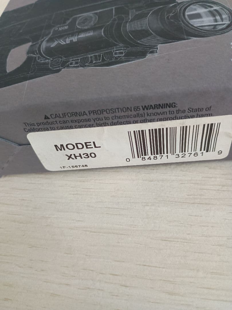 実物 Surefire XH30 1000ルーメン LEDライト