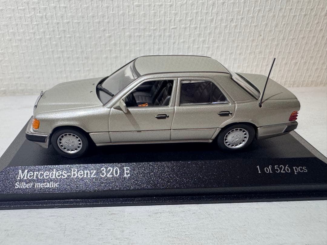 MINICHAMPS メルセデス・ベンツ 320 E1/43