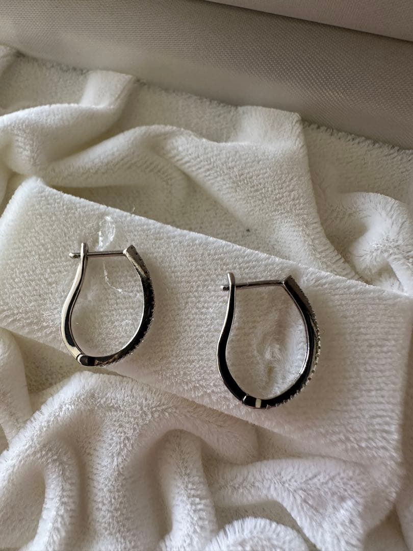 ジュエリーツツミ　k10 ピアス　ダイヤ0.03