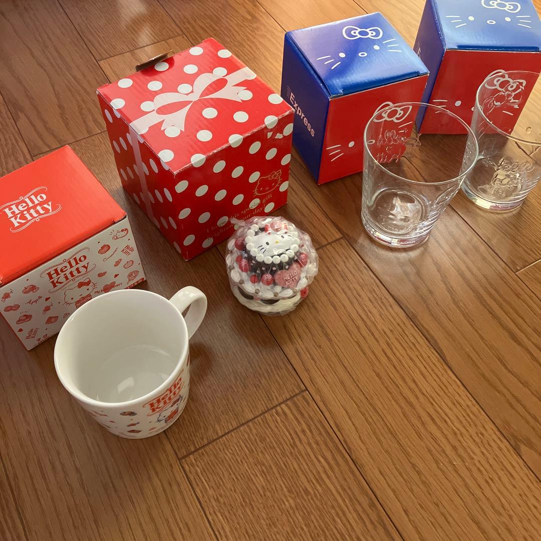 ハローキティ　グッズ　51点　ぬいぐるみ　2001 ハッピーセット　チェスト　皿