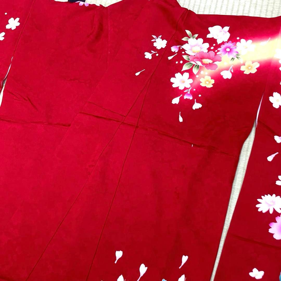 ☆中古品☆振袖　単品　正絹　赤系花・蝶模様Ｂ級品ヤケ有り振袖