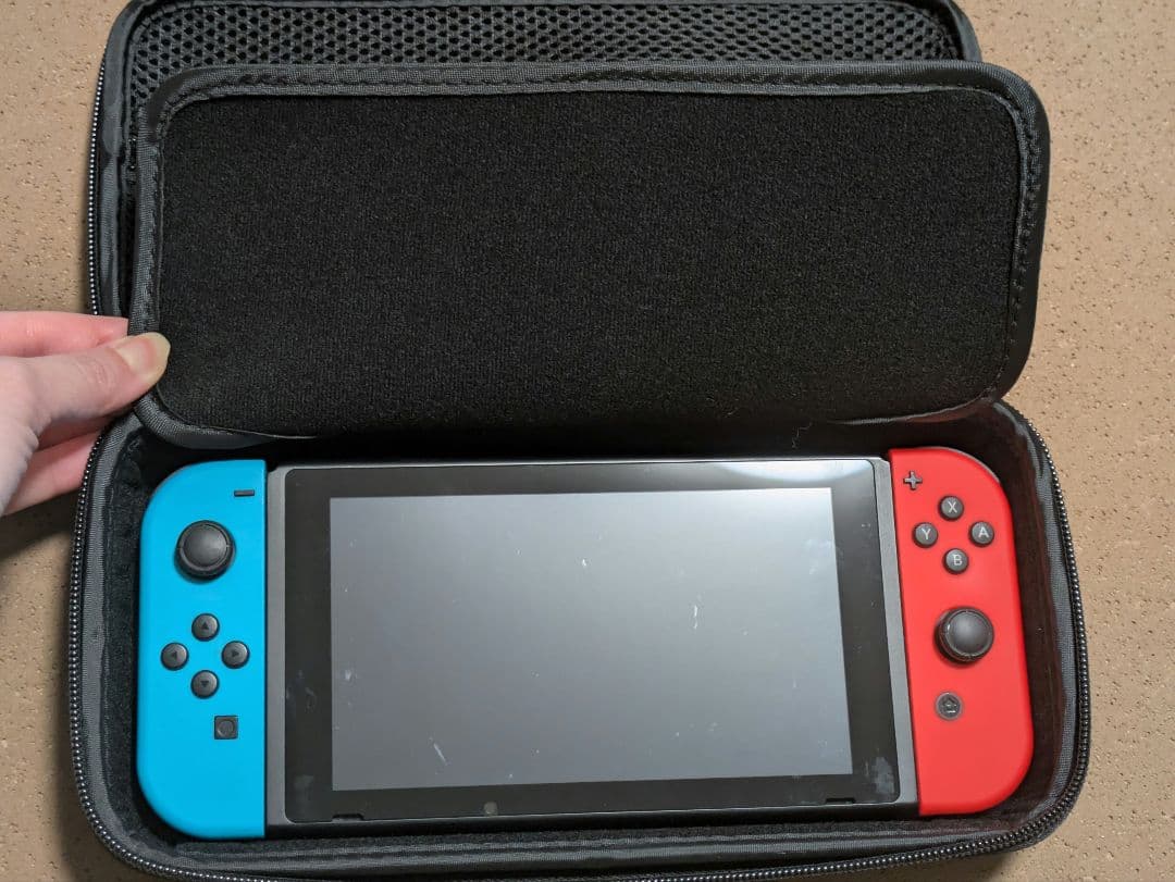 【桃鉄ソフト付き】Nintendo Switch 本体、ケース、画面保護シート