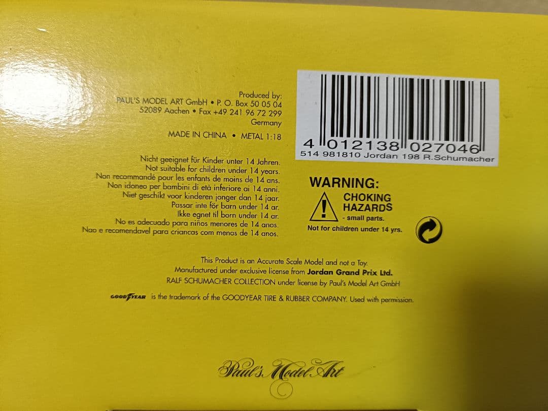 F1　Buzzin' Hornets 1:18 ミニカー