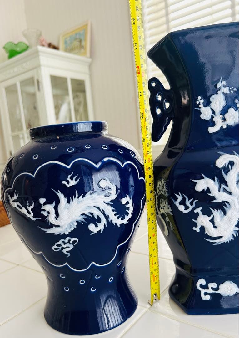 ドラゴン模様の陶器花瓶セット