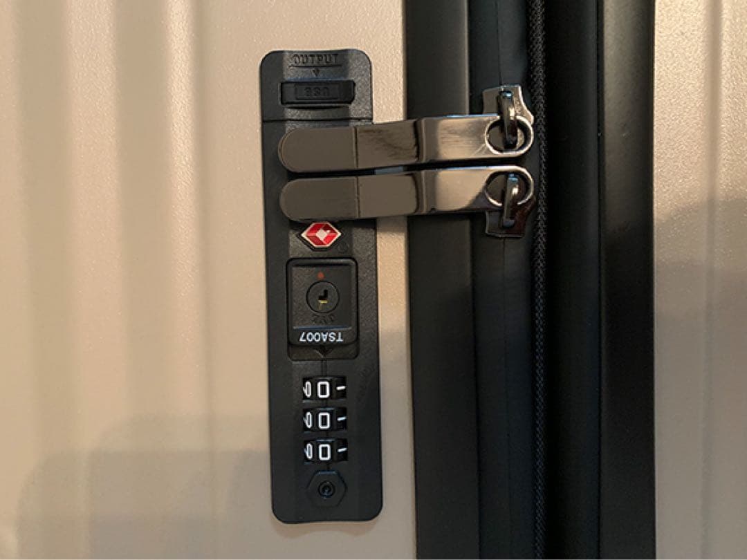 【新品】スーツケース、大型 Lサイズ 、日本企業企画 (色：シャンパンゴールド)