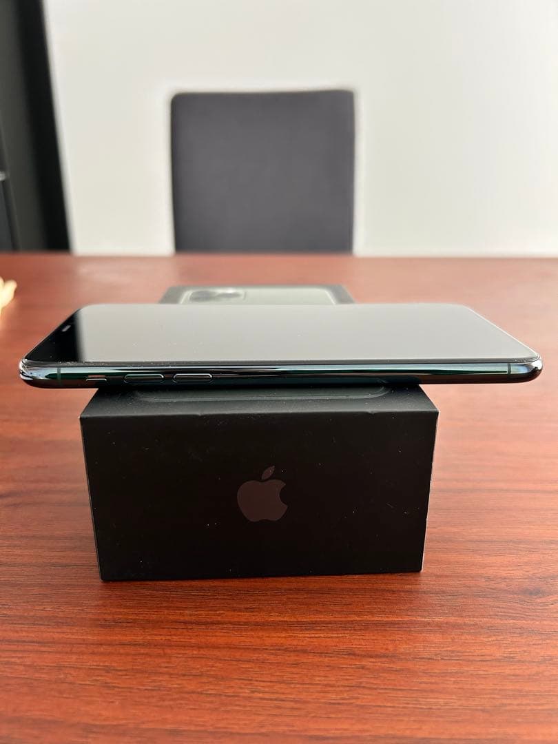 iPhone11Pro Max 64GB本体