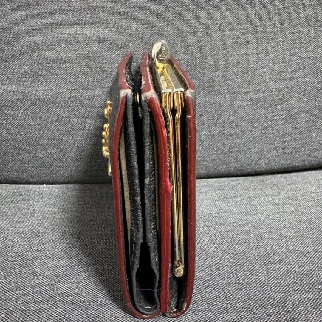 【人気】ヴィヴィアンウエストウッド　EXECUTIVE　がま口　折り財布　黒